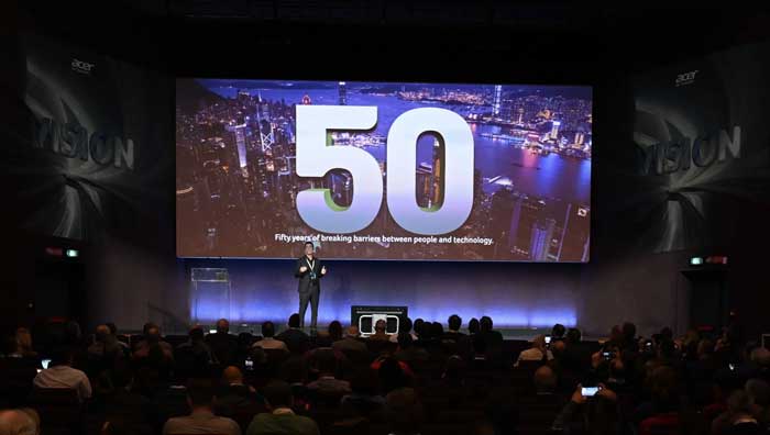 Acer cambia passo, dall’hardware al business multiplo